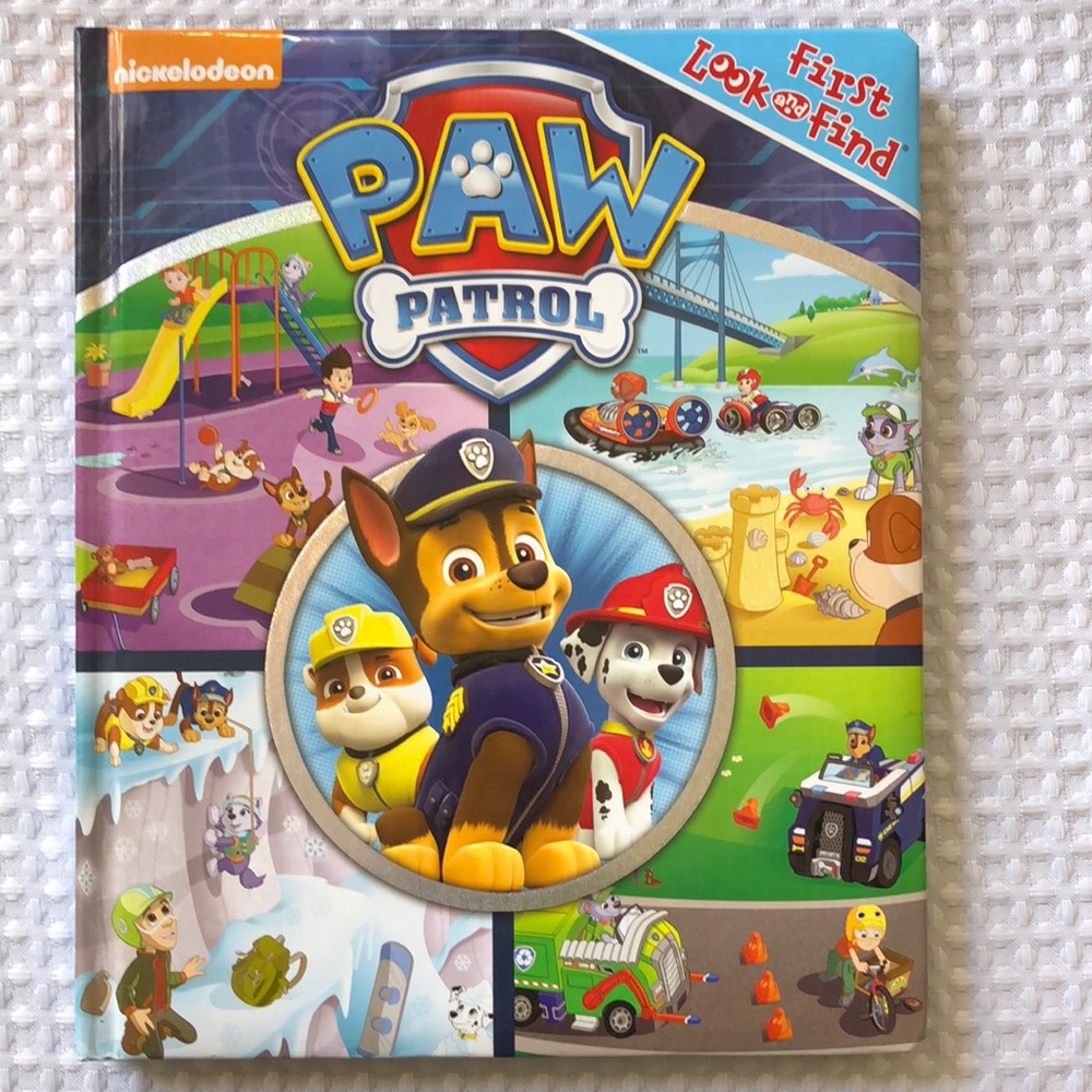 New Paw Patrol First Look and Find Activity Book